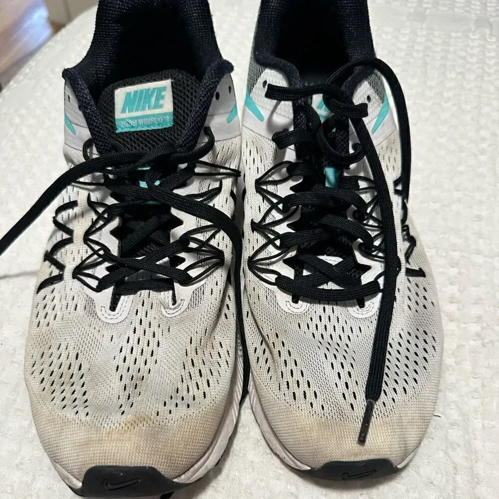 NIKE Womens Sneakers